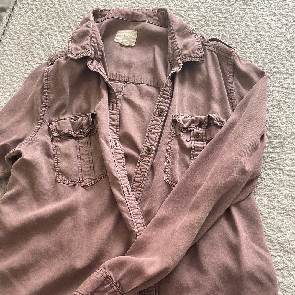 American Eagle button up shirt